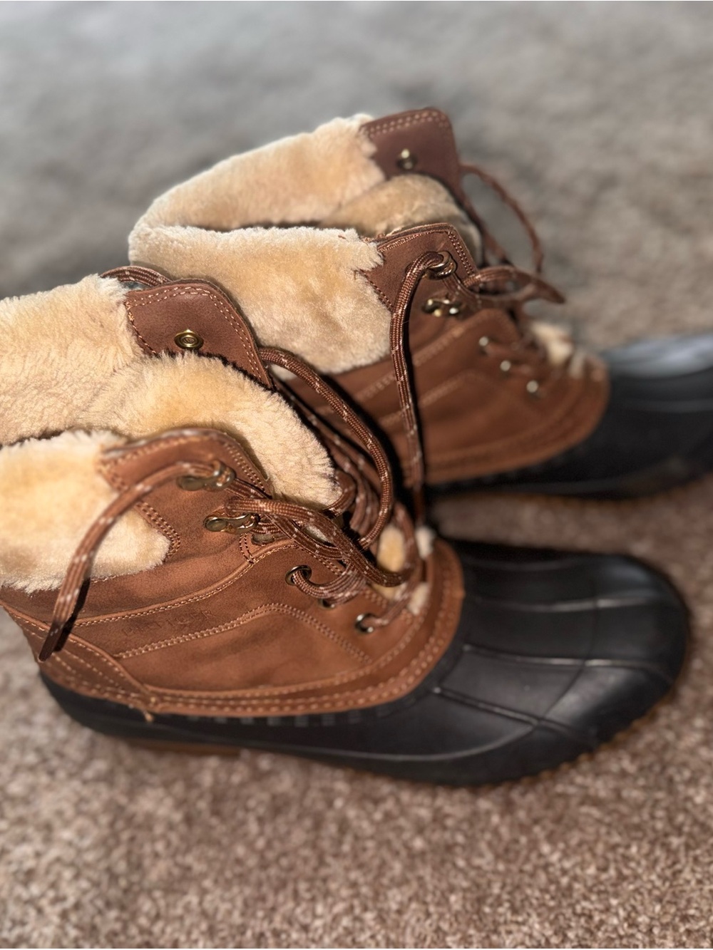 Tommy Hilfiger Brown and Black Faux-Fur Lined Lace-Up Winter Boots